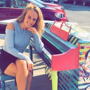 Meet your Posher, Ashlie